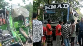 গোপালগঞ্জে বাস-ইজিবাইক সংঘর্ষে নিহত বেড়ে ৪