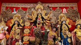 বোধনের মাধ্যমে দুর্গোৎসবের আনুষ্ঠানিক শুভসূচনা আজ