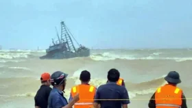 ভিয়েতনামে ধেয়ে আসছে প্রলয়ংকরী সুপার টাইফুন ‘বুয়ালয়’