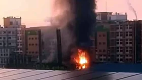 গাজীপুরের কাশিমপুরে পোশাক কারখানায় আগুন
