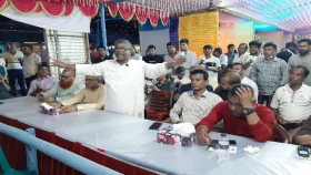 চিতলমারীর মন্দিরে বিএনপি নেতা দিপুর আর্থিক সহায়তা