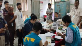 পিরোজপুরের ২ রেজিস্ট্রি অফিসে দুদকের অভিযান