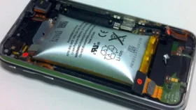 মোবাইল ফোনের ব্যাটারি ফুলে যায় কেন 