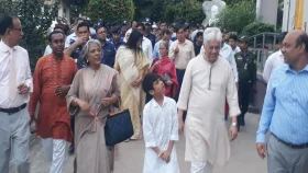 মির্জাপুরে পূজামণ্ডপ ও কুমুদিনী কমপ্লেক্স পরিদর্শন ৩ উপদেষ্টার