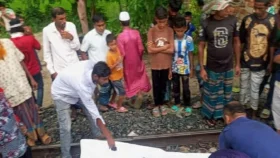 রাজবাড়ীতে চলন্ত ট্রেন থেকে পড়ে যুবকের মৃত্যু