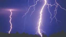 মাছ ধরতে গিয়ে বজ্রপাতে দিনমজুরের মৃত্যু 