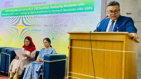 প্রতিযোগিতায় টিকে থাকতে তথ্যপ্রযুক্তিতে দক্ষতা অর্জন জরুরি