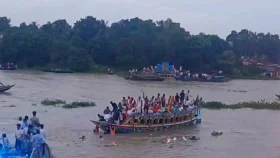 প্রতিমা বিসর্জনে গিয়ে নদীতে ডুবে ৩ শিশু নিখোঁজ