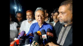 দেশ বাঁচাতে নির্বাচন নির্ধারিত সময়েই হতে হবে : আমীর খসরু 