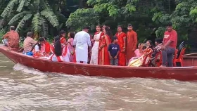 তুরাগে প্রতিমা বিসর্জনের সময় নৌকা ডুবে ২ শিশু নিখোঁজ