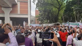 বদলি কার্যক্রম শুরুর দাবিতে কঠোর কর্মসূচিতে যাচ্ছেন শিক্ষকরা