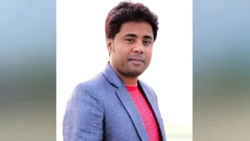 হাতকড়াসহ আ.লীগ নেতাকে ছিনিয়ে নিলেন স্বজনরা