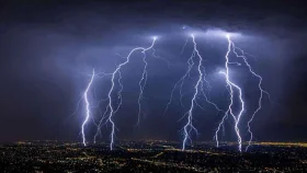 বজ্রপাতে একদিনে ৭ জেলায় ১১ মৃত্যু