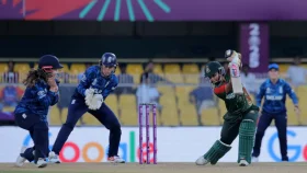 ইংল্যান্ডকে ১৭৯ রানের টার্গেট দিলো বাংলাদেশ