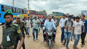 তীব্র যানজটে ট্রাফিক অব্যবস্থাপনাকে দায়ী করলেন সড়ক উপদেষ্টা