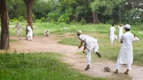 মাদ্রাসার মাঠে ক্রিকেটের ডাক দিচ্ছে বিসিবি