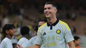 বিশ্বের প্রথম বিলিয়নিয়ার ফুটবলার ক্রিশ্চিয়ানো রোনালদো