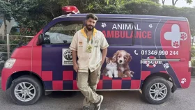 অবহেলিত প্রাণীর জন্য শহরে এলো আশার গাড়ি