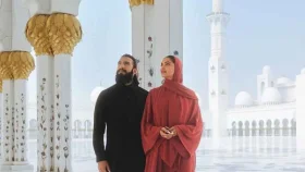 হিজাব পরে মসজিদে গেলেন দীপিকা পাডুকোন 