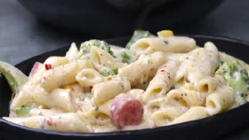 মজাদার মেয়ো পাস্তা ঘরেই তৈরি করুন