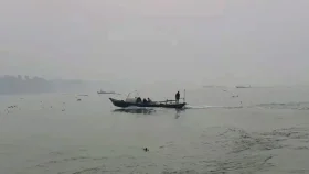 মেঘনায় মা ইলিশ রক্ষা অভিযানে হামলায় আহত ১০, আটক ২৭