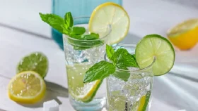 সকালে লেবু পানি পানে মিলবে স্বাস্থ্য উপকারিতা