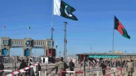 সীমান্তে পাকিস্তান-আফগানিস্তান তীব্র লড়াই, কোন দিকে মোড় নেবে পরিস্থিতি