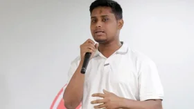 শিক্ষকদের নিকট ক্ষমা চাওয়ার আহ্বান জানালেন হাসনাত