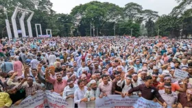 শিক্ষকদের ‘মার্চ টু সচিবালয়’ শুরু