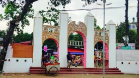 গাজীপুরে বন্ধ করার পরও ফের চালু লটারির মেলা