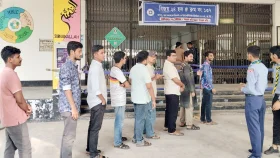 রাকসু নির্বাচনের ভোটগ্রহণ চলছে