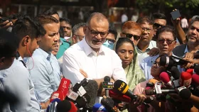 অগ্নিনির্বাপণ কাজে বিলম্বের অভিযোগ আমলে নেওয়া হবে: বিমান উপদেষ্টা