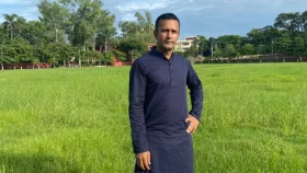 কোয়াব ছাড়লেন খালেদ মাসুদ পাইলট