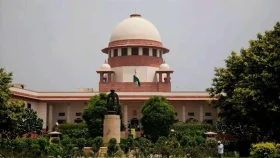 আর্থিকভাবে স্বাবলম্বী হলে ভরণপোষণ পাবেন না স্ত্রী: দিল্লি হাইকোর্ট