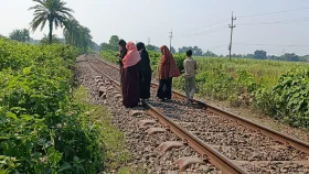 ঝিনাইদহে ট্রেনে কাটা পড়ে বৃদ্ধা নিহত