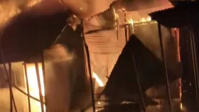 ফরিদপুরে আগুনে পুড়ে ছাই ২০ দোকান