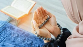 নামাজে মনোযোগী হচ্ছেন তবুও বিপদ কাটছে না, করণীয়