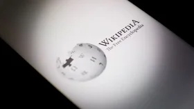 নতুন সংকটে উইকিপিডিয়া, কমছে ট্রাফিক