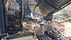 পিরোজপুরে অগ্নিকাণ্ডে ৫ দোকান পুড়ে ছাই 