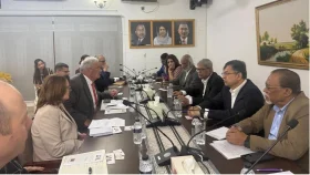 বিএনপির সঙ্গে সফররত আইআরআই প্রতিনিধি দলের বৈঠক