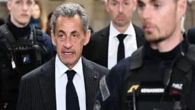 ফ্রান্সের সাবেক প্রেসিডেন্ট নিকোলাস সারকোজি কারাগারে