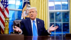 শুল্কের ভয় দেখিয়ে ৮ যুদ্ধ থামানোর দাবি ট্রাম্পের