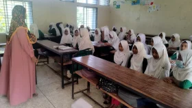 শিক্ষার্থীদের ক্ষতি পোষাতে শনিবারেও ক্লাস নিলেন শিক্ষকরা