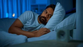 রাতে ঘুম না এলে যে আমল করবেন