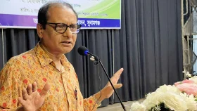 নির্বাচনের আগে শিক্ষার্থীদের হাতে নতুন বই পৌঁছে যাবে: গণশিক্ষা উপদেষ্টা