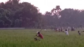 ফুটবল খেলা নিয়ে দুই গ্রামবাসীর সংঘর্ষ, আহত ১৫