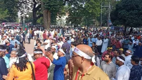 প্রাথমিক শিক্ষকদের ‘লাগাতার’ অবস্থান কর্মসূচি শুরু