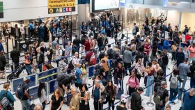 যুক্তরাষ্ট্রে শাটডাউনে একদিনে বাতিল ১৪০০ ফ্লাইট