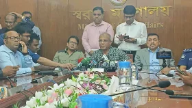 সেনাবাহিনীর ৫০ শতাংশ সদস্য মাঠ থেকে সরিয়ে নেওয়া হচ্ছে না: স্বরাষ্ট্র উপদেষ্টা