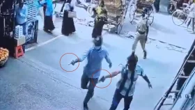 ঢাকায় দুর্বৃত্তদের এলোপাতাড়ি গুলিতে নিহত ১